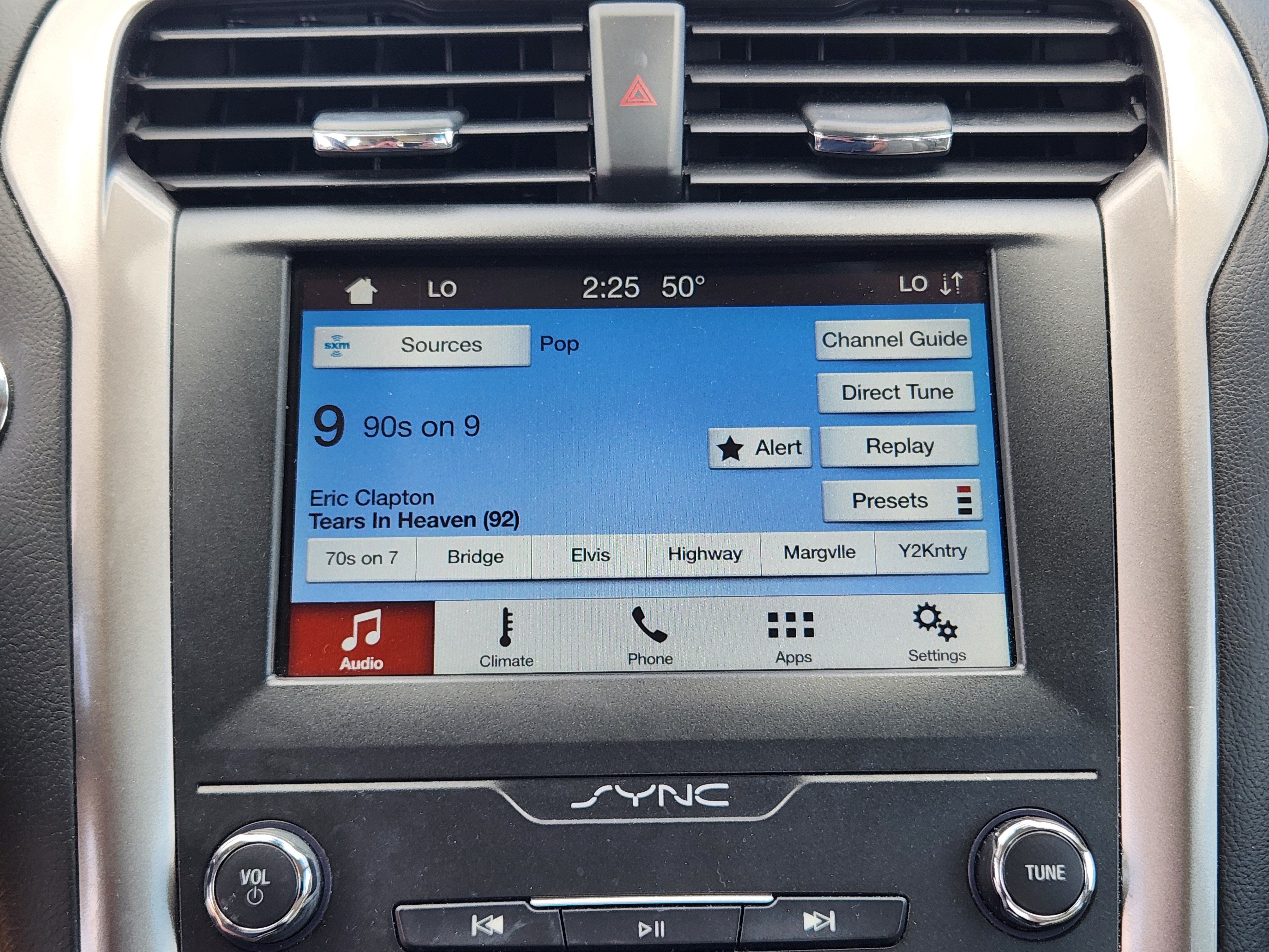 Used 2019 Ford Fusion SEL FWD image 12