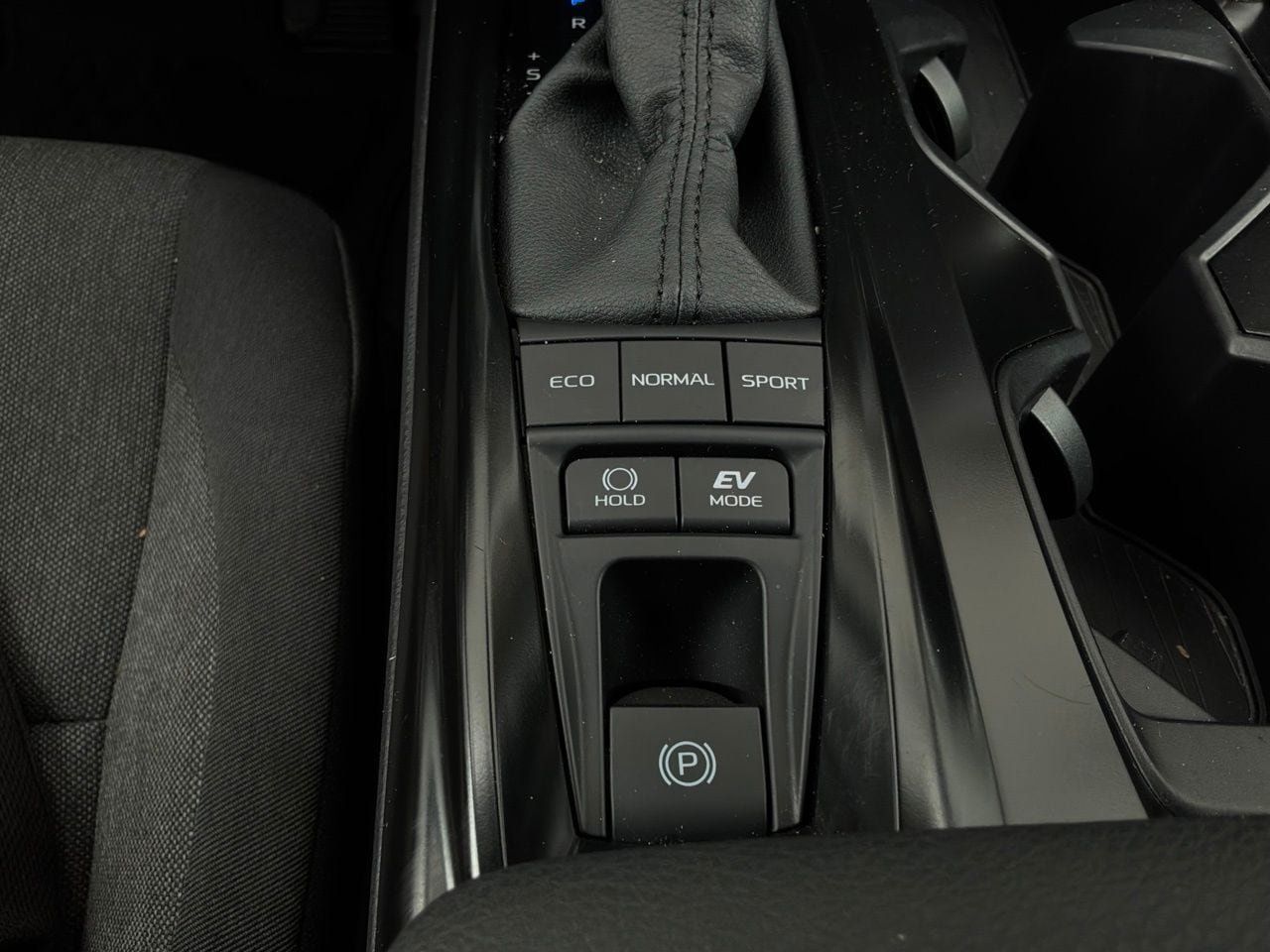 Used 2026 Toyota Camry LE FWD image 25