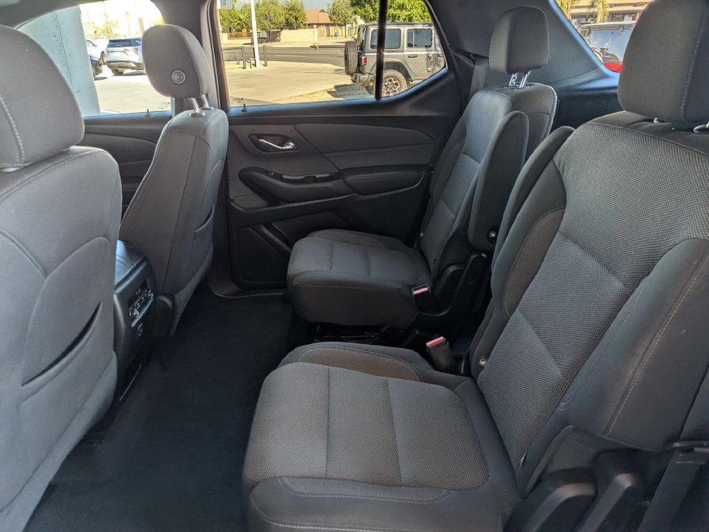 Used 2023 Chevrolet Traverse LT AWD/4WD image 27