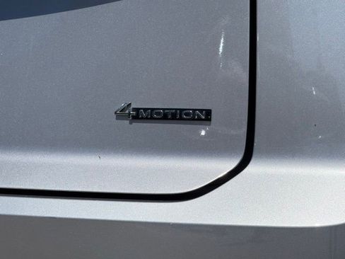 Used 2024 Volkswagen Atlas Cross Sport SEL image 11