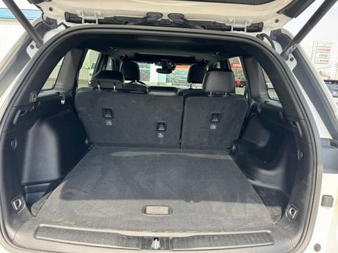 Used 2023 Jeep Grand Cherokee Altitude image 26