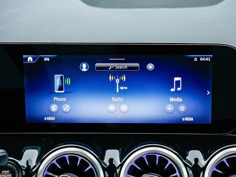 Certified 2025 Mercedes-Benz GLA 250 4MATIC image 12