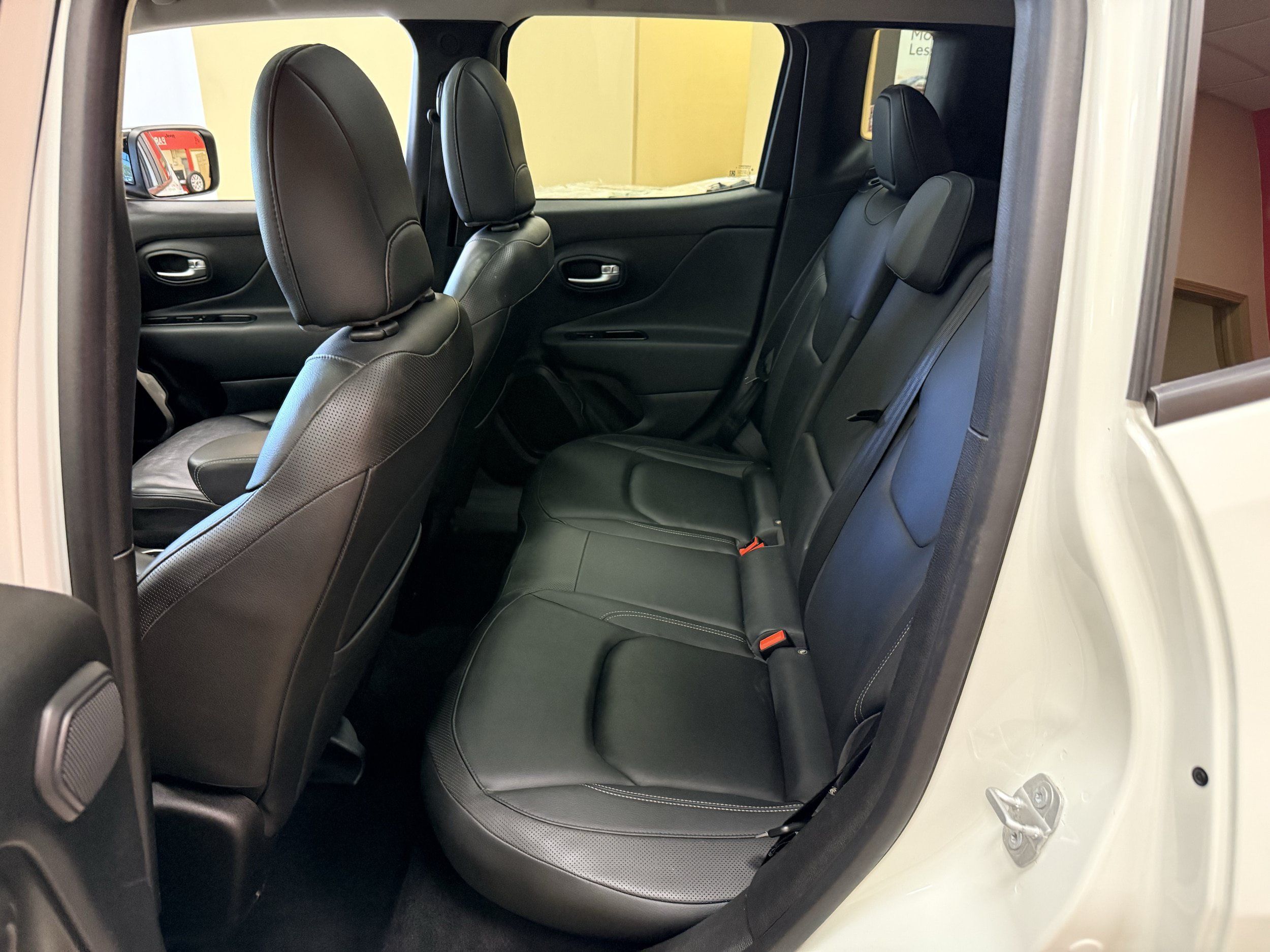 Used 2022 Jeep Renegade Limited w/ Sun, Sound & Wheels Group AWD/4WD image 12