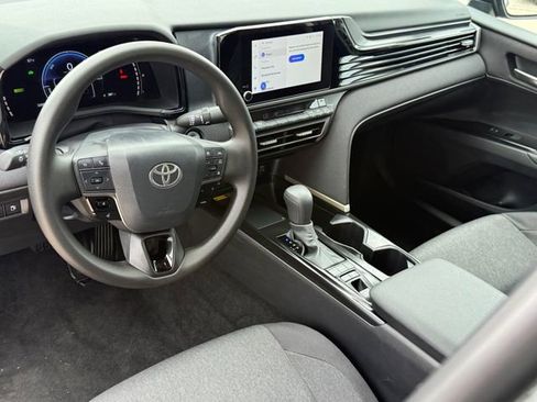 Used 2026 Toyota Camry LE FWD image 9