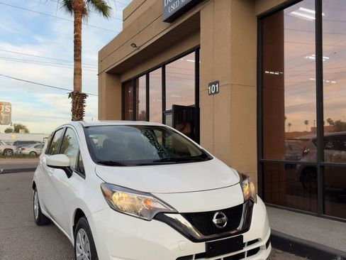 Used 2019 Nissan Versa Note SV image 1