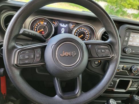 Used 2018 Jeep Wrangler Sport AWD/4WD image 27