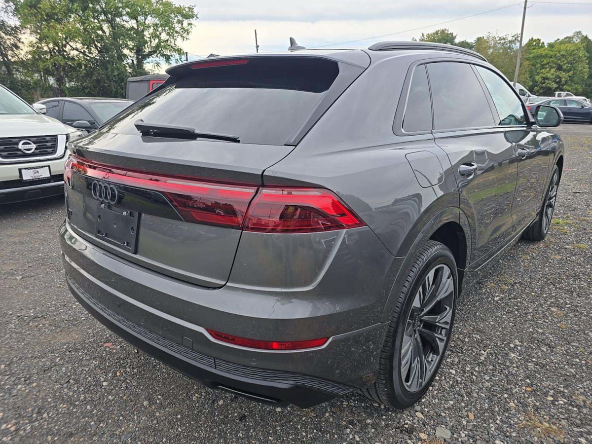 Used 2025 Audi Q8 Premium w/ Black Optic Package AWD/4WD image 5