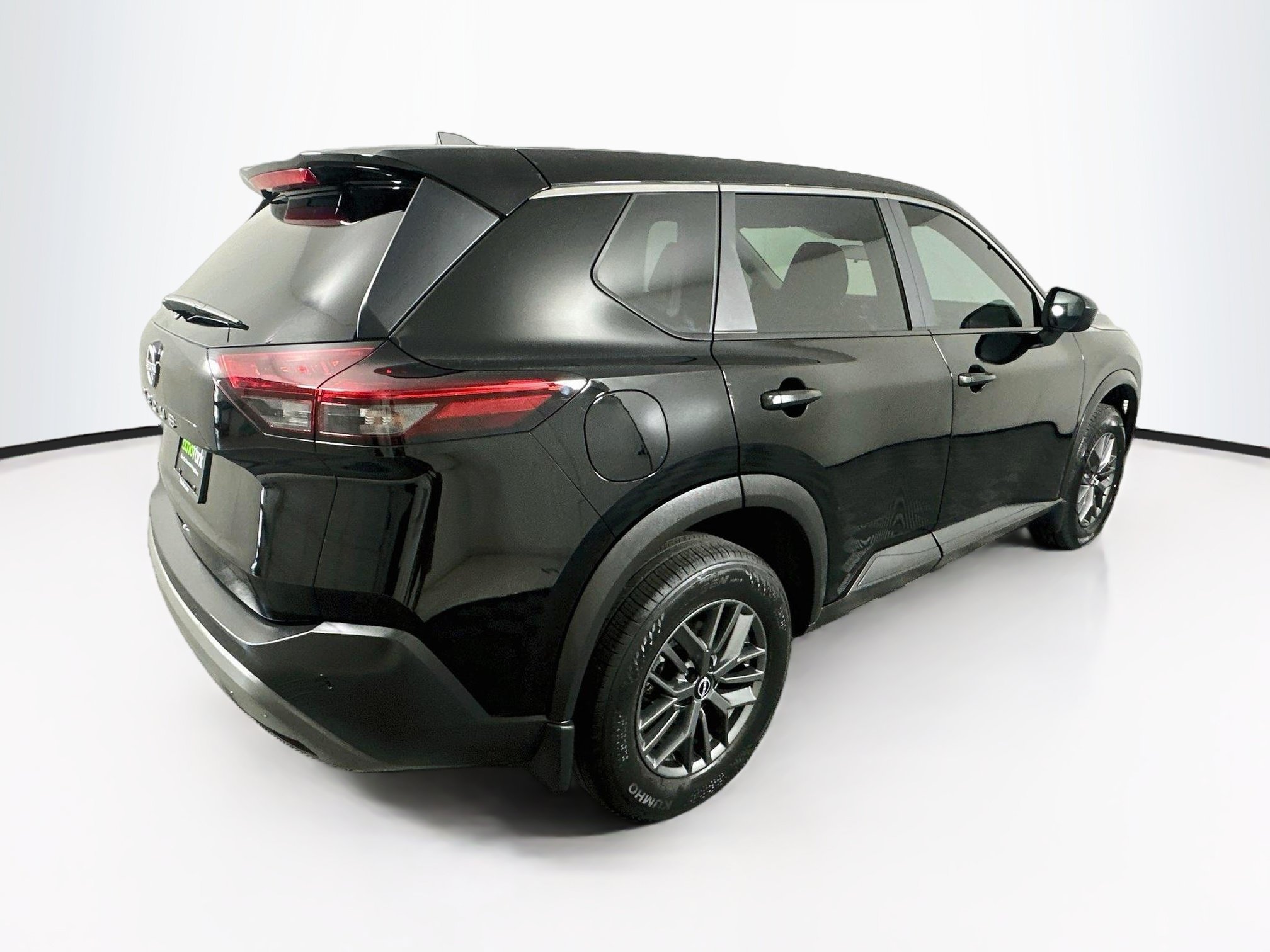 Used 2023 Nissan Rogue S FWD image 9