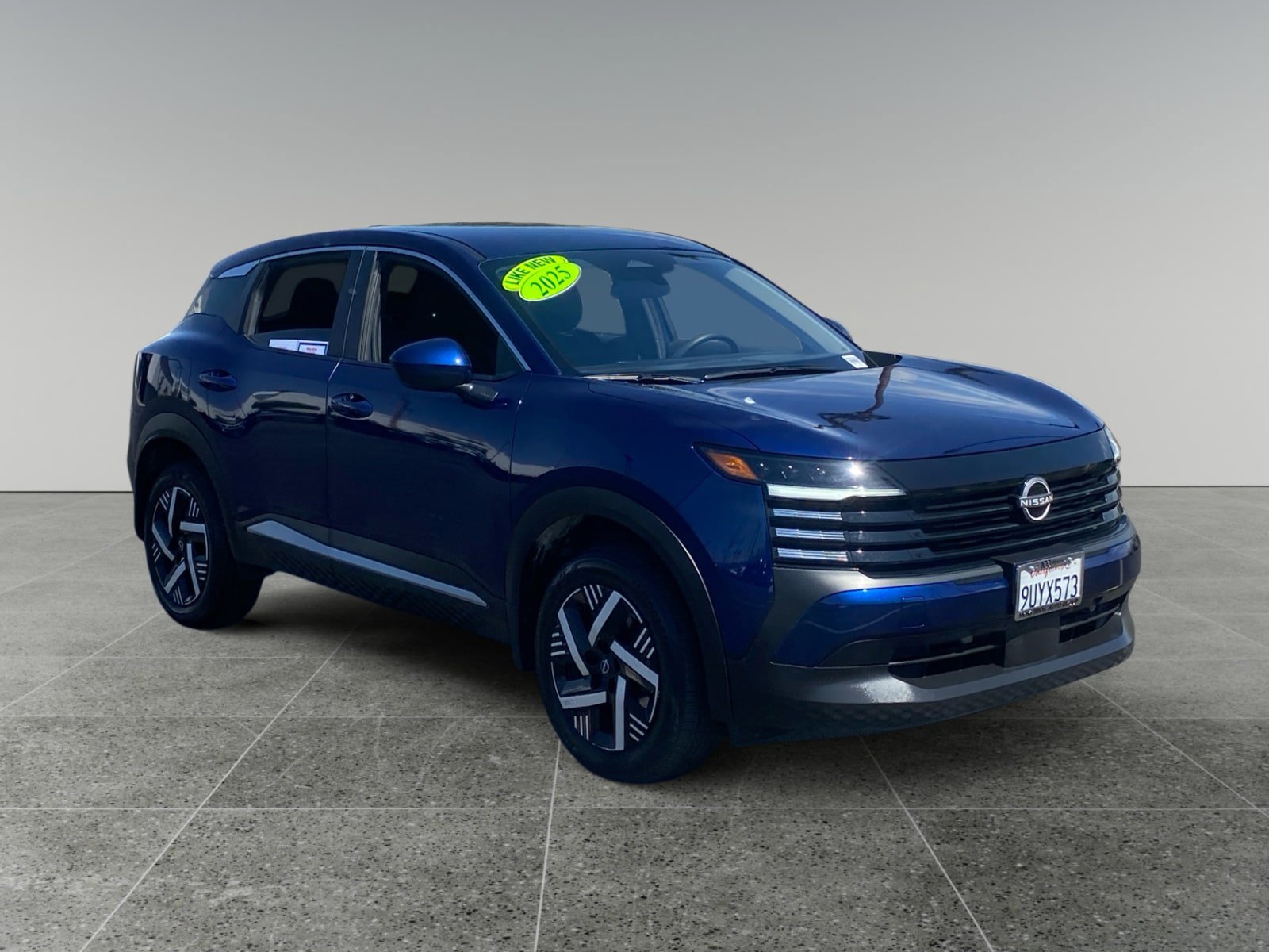 Used 2025 Nissan Kicks SV FWD image 7