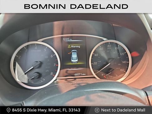 Used 2017 Nissan Sentra SV image 11