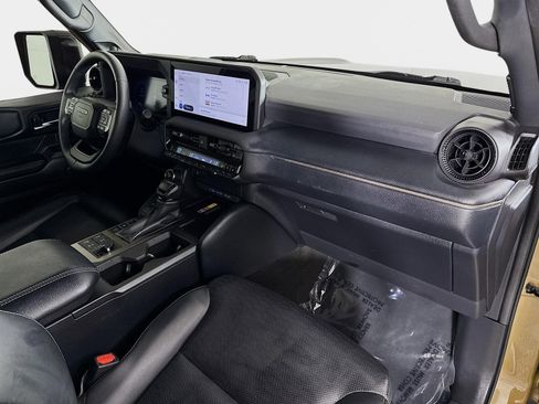 Used 2024 Toyota Land Cruiser image 30