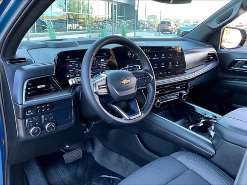 Used 2025 Chevrolet Tahoe LS image 16