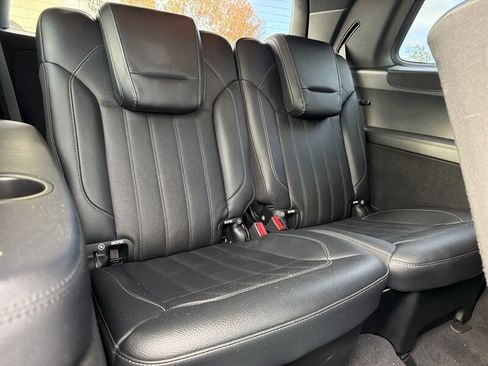 Used 2017 Mercedes-Benz GLS 450 4MATIC image 18