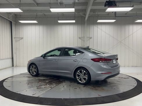 Used 2017 Hyundai Elantra Limited w/ Limited Tech Package 04 FWD image 6