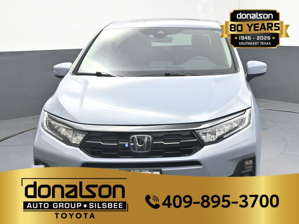 Used 2025 Honda Odyssey Touring image 3