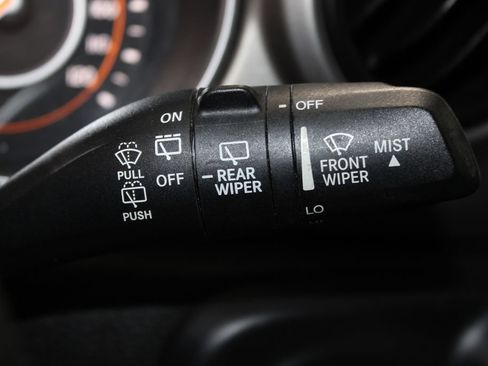 Used 2018 Jeep Wrangler Unlimited Sport S AWD/4WD image 23