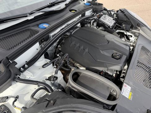 Used 2022 Porsche Macan image 46