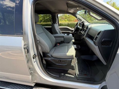 Used 2019 Ford F150 XLT w/ Equipment Group 302A Luxury AWD/4WD image 17