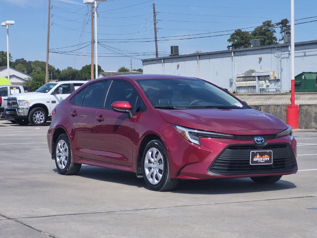 Used 2024 Toyota Corolla LE FWD image 8