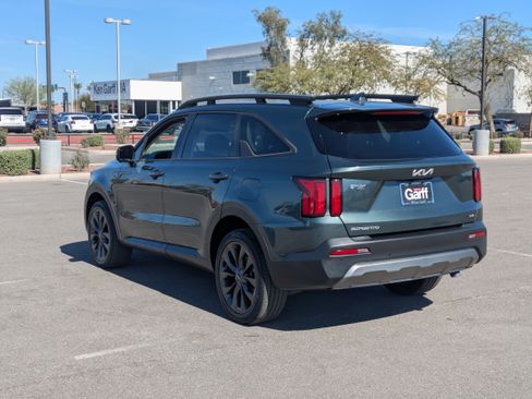 Certified 2023 Kia Sorento SX Prestige image 3