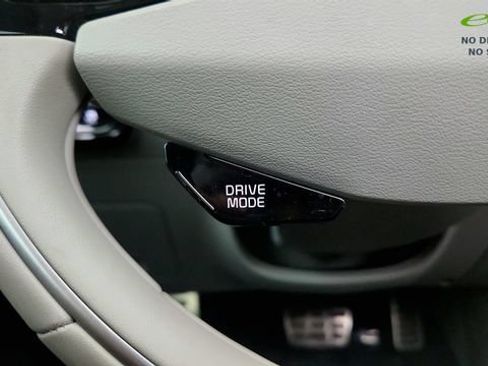 Used 2024 Kia Niro Wave w/ Wave Preserve Package FWD image 57