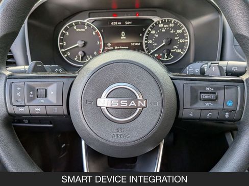 Used 2023 Nissan Rogue SV image 14