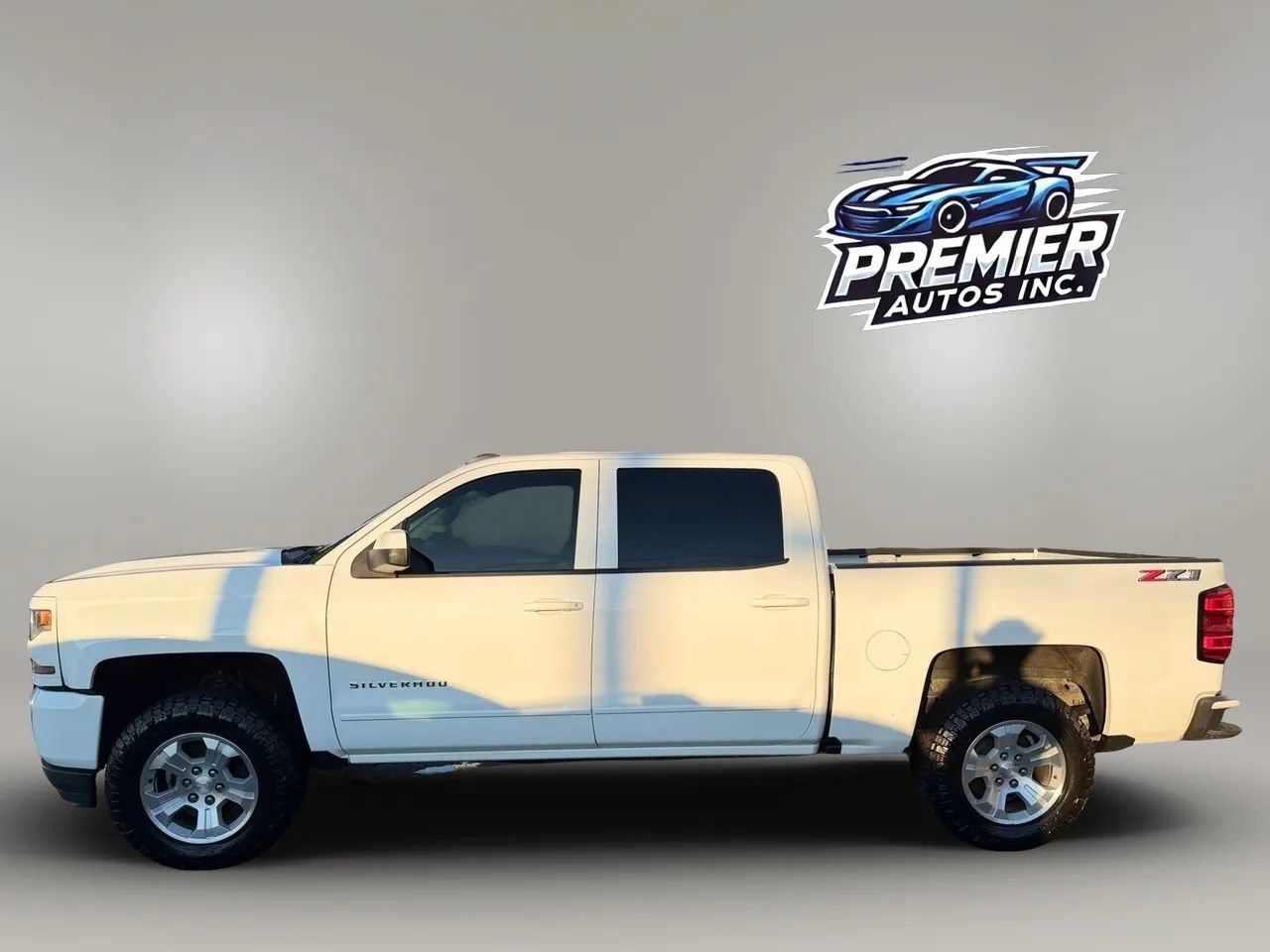 Used 2018 Chevrolet Silverado 1500 LT w/ All Star Edition AWD/4WD image 3