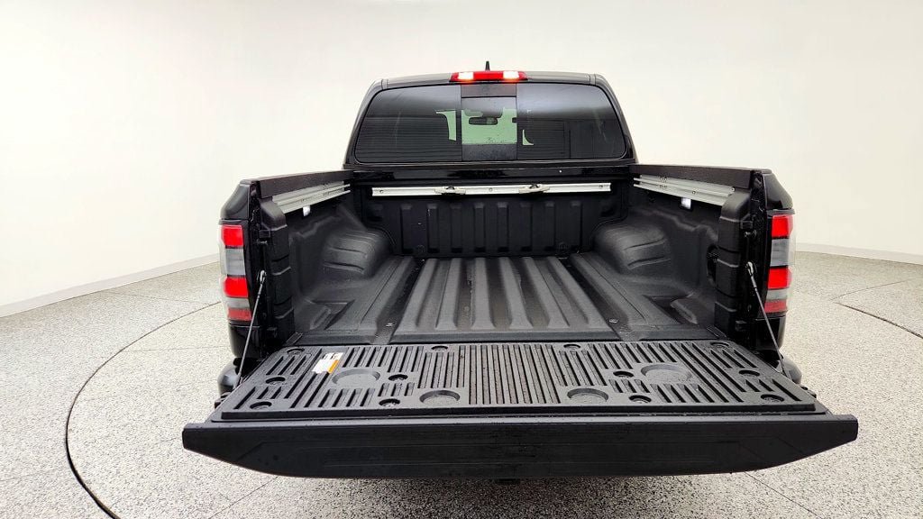 Used 2026 Nissan Frontier PRO-4X w/ Pro-4x Convenience Package AWD/4WD image 21