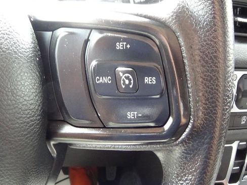 Certified 2024 Jeep Gladiator Sport AWD/4WD image 22