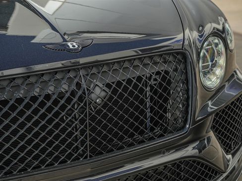 New 2025 Bentley Bentayga image 8