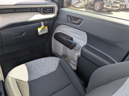 New 2025 Ford Maverick XLT w/ XLT Luxury Package image 18