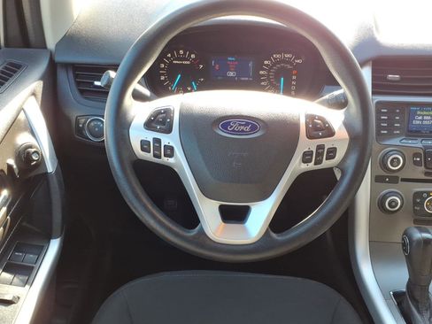 Used 2013 Ford Edge SE image 5