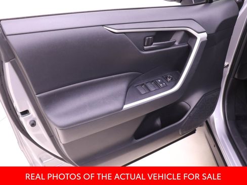 Certified 2022 Toyota RAV4 LE image 10