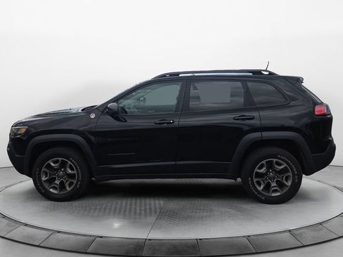Used 2019 Jeep Cherokee Trailhawk w/ Comfort & Convenience Group AWD/4WD image 2