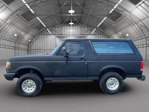 Used 1991 Ford Bronco image 2