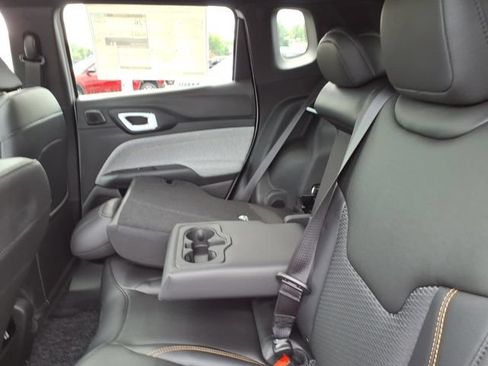 New 2026 Jeep Compass Latitude AWD/4WD image 7