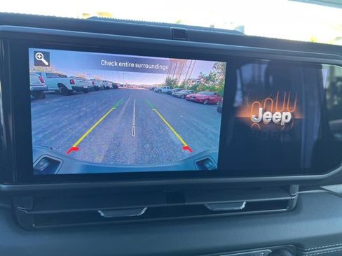 New 2025 Jeep Gladiator Sport S image 24