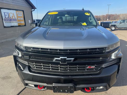 Used 2022 Chevrolet Silverado 1500 LT Trail Boss w/ Convenience Package II image 2