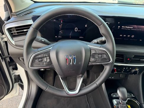 Used 2024 Buick Encore GX Preferred image 12