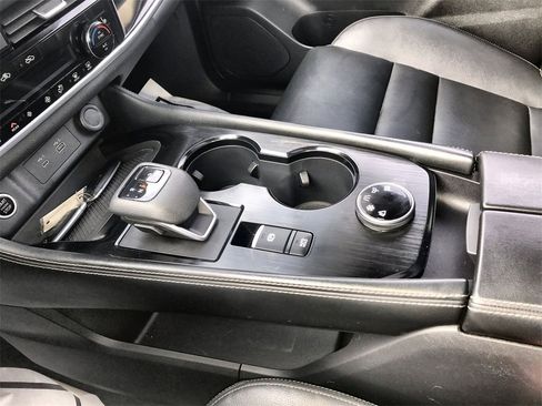 Certified 2023 Nissan Rogue SL w/ SL Premium Package image 21