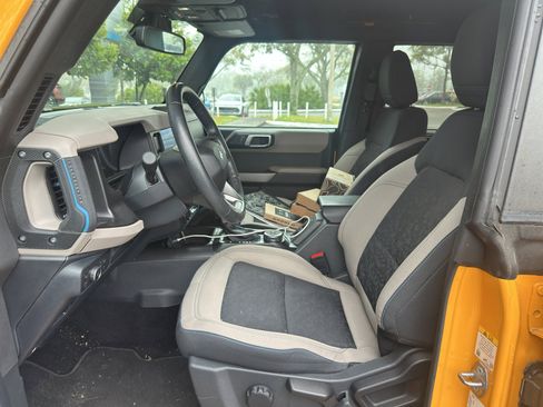 Used 2022 Ford Bronco Wildtrak image 9