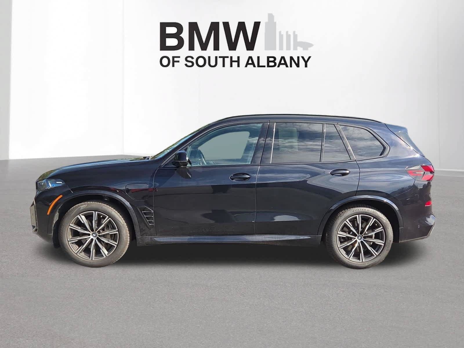 Used 2025 BMW X5 xDrive50e w/ M Sport Package AWD/4WD image 6