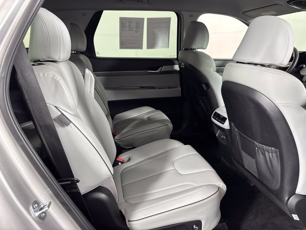 Used 2024 Hyundai Palisade SEL FWD image 5