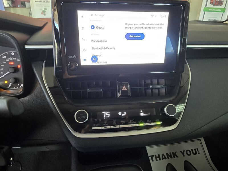 Used 2025 Toyota Corolla LE FWD image 27