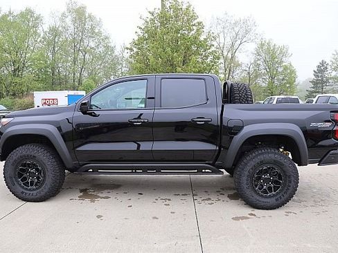 New 2024 Chevrolet Colorado ZR2 w/ ZR2 Bison Edition AWD/4WD image 3