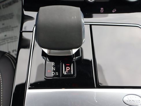 Used 2023 Land Rover Range Rover Velar R-Dynamic S AWD/4WD image 17