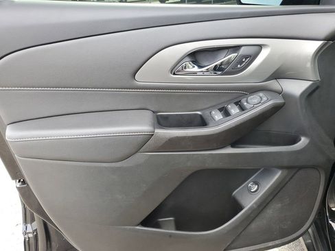 Used 2023 Chevrolet Traverse LT w/ Midnight/Sport Edition image 22