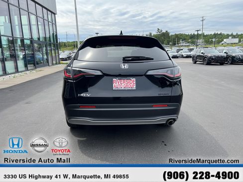 Used 2025 Honda HR-V Sport image 7