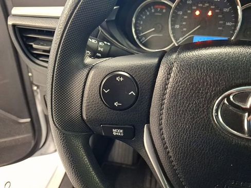 Used 2015 Toyota Corolla L FWD image 21