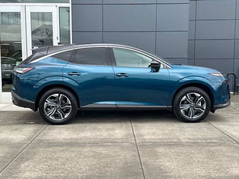 Used 2025 Nissan Murano SL w/ Cargo Package image 2